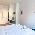 Chateaubriand - Appartement Champs Elysees 6P